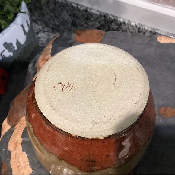 🟤 Beautifully hand crafted ceramic decor piece in extremely gently used - Picture 8 of 13